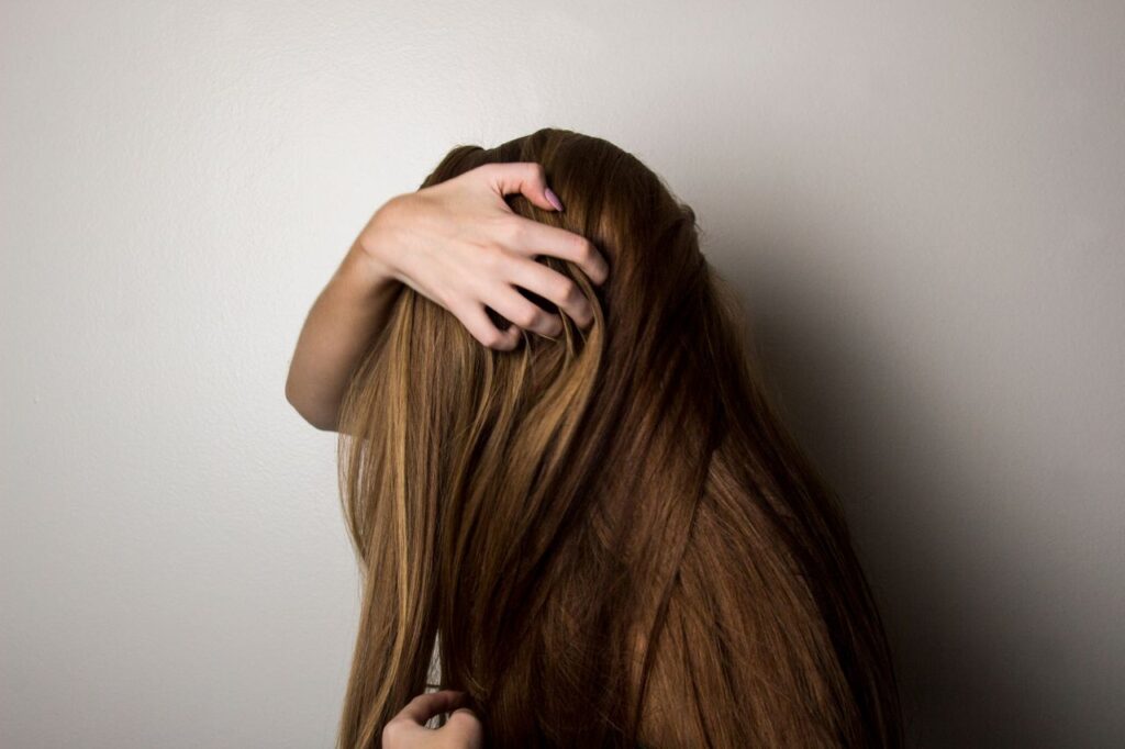 Entretien des cheveux : l&rsquo;huile de coco pour suivre de près la tendance